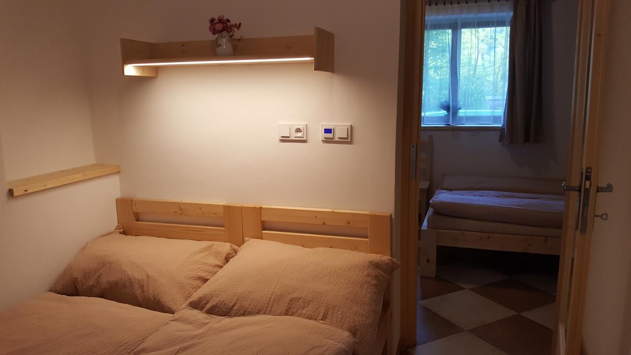 Dum Bratri Capku Hotel Budislav  Exterior foto